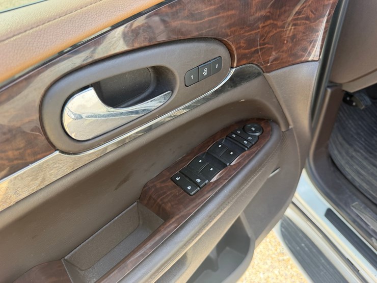 buick-enclave-image-27