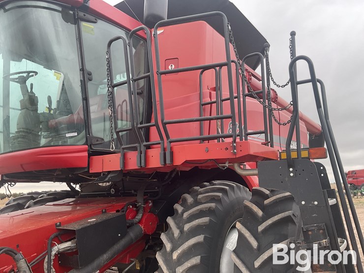 2011-case-ih-8120-image-16
