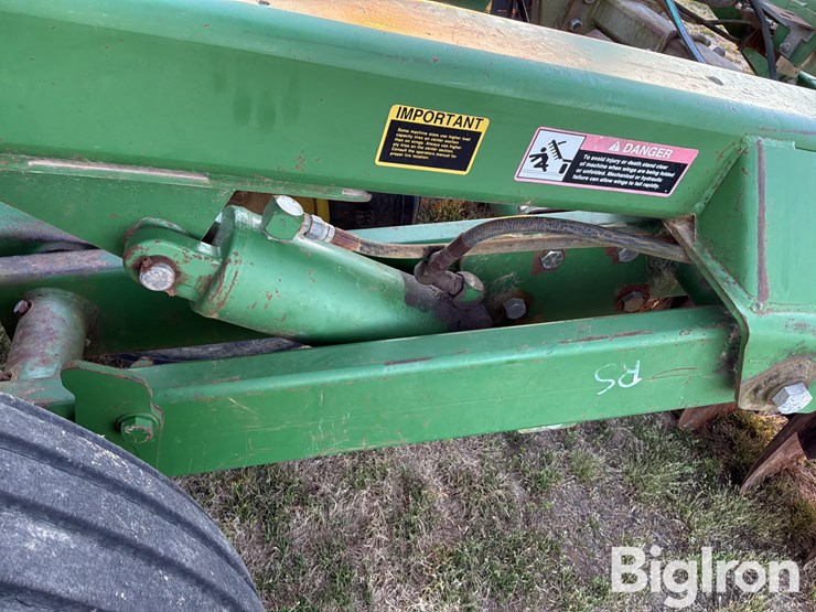 2005-john-deere-637-image-12