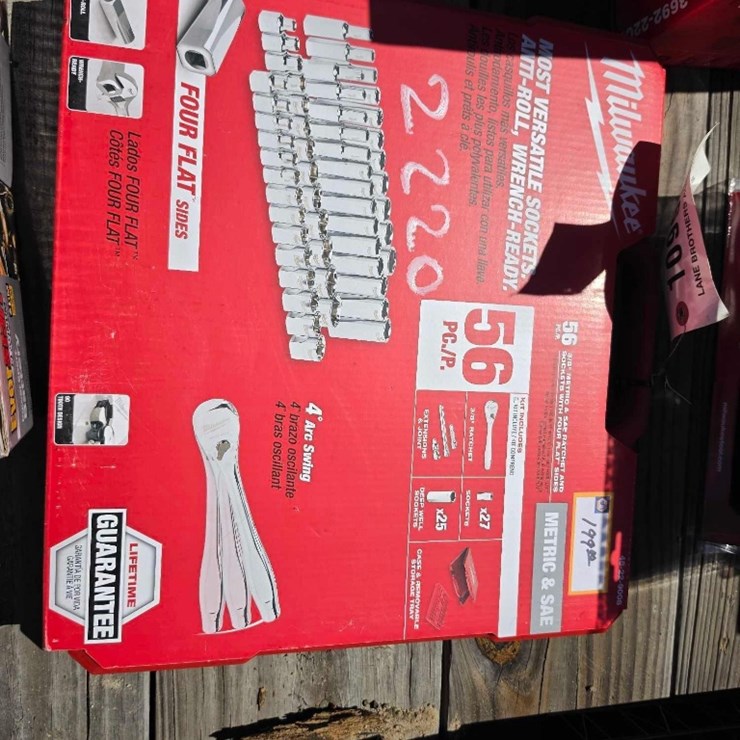 2220 - MILWAUKEE 56 PC. SOCKET SET
