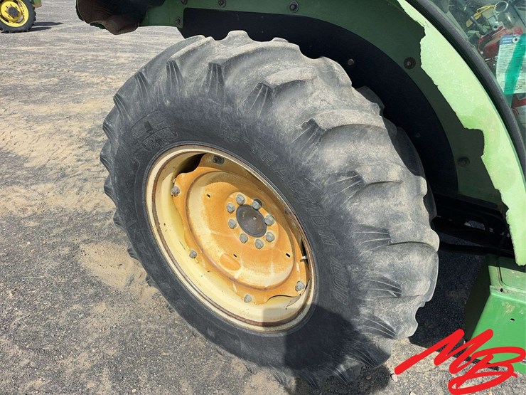 2003-john-deere-5520-image-11