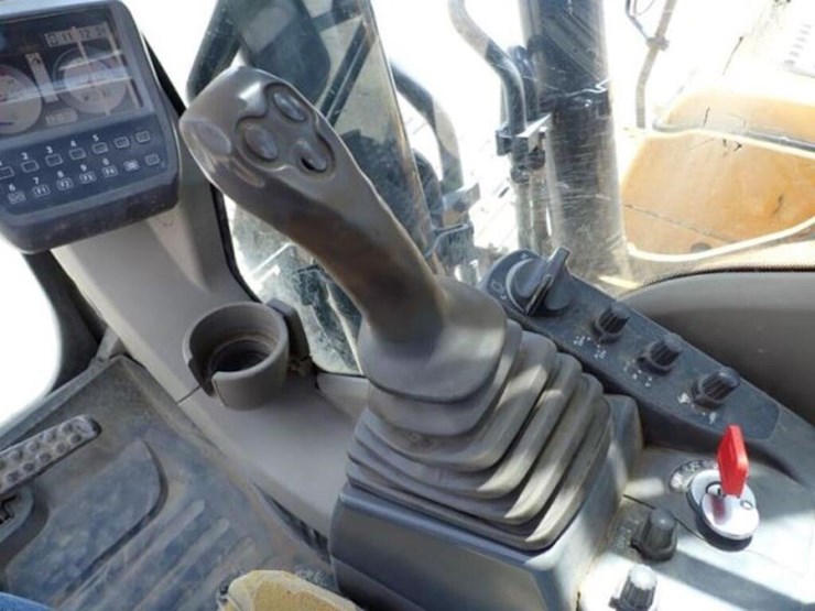 2009-deere-270d-lc-image-12