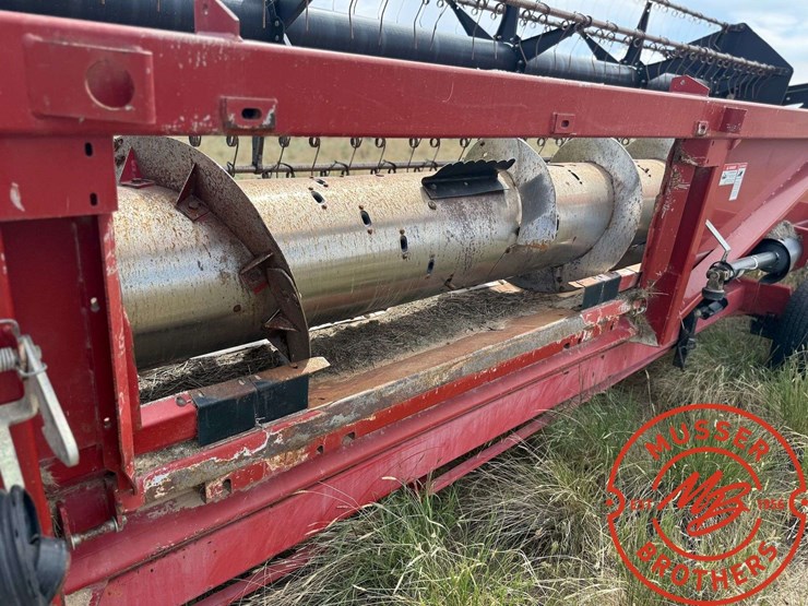 case-ih-7010-image-29