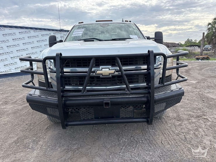 2007-chevrolet-silverado-3500hd-4x4-crew-cab-flatbed-truck-image-31