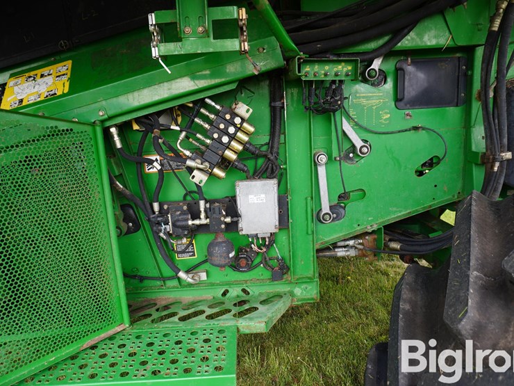 2004-john-deere-9860-sts-image-9