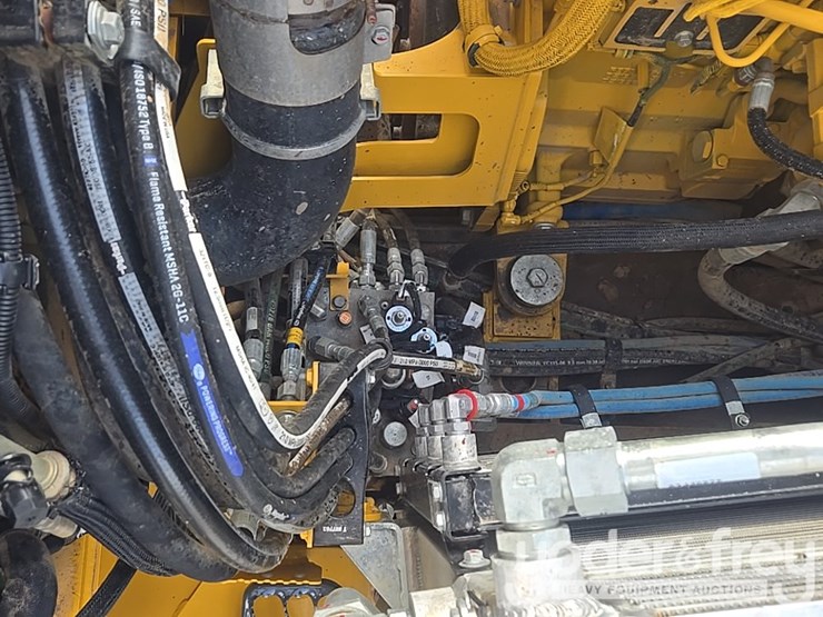 2023-deere-260e-image-43