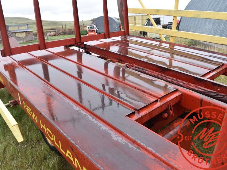 new-holland-1033-image-18