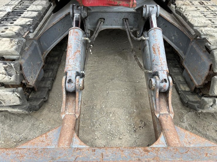 2018-takeuchi-tb2150-image-17