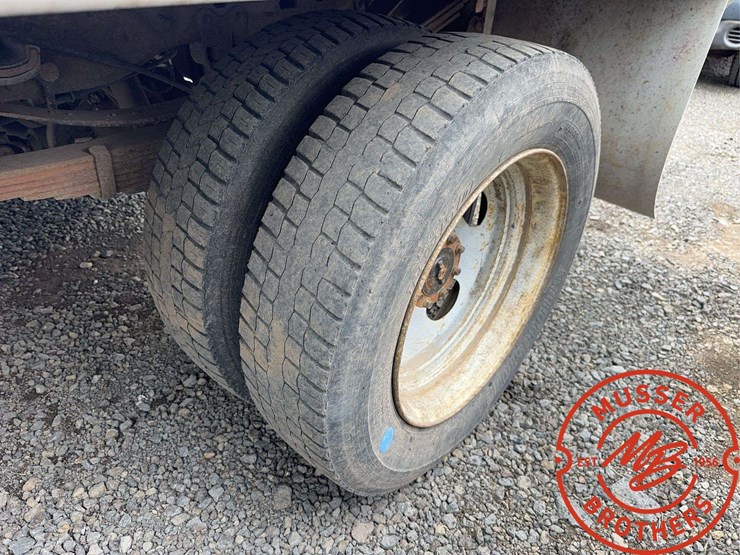 1999-ford-f450-image-9