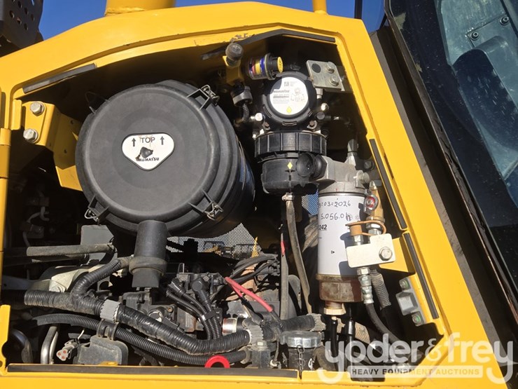2022-komatsu-d61px-24-image-26