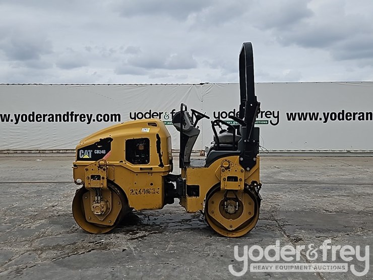 2019-caterpillar-cb24b-image-2
