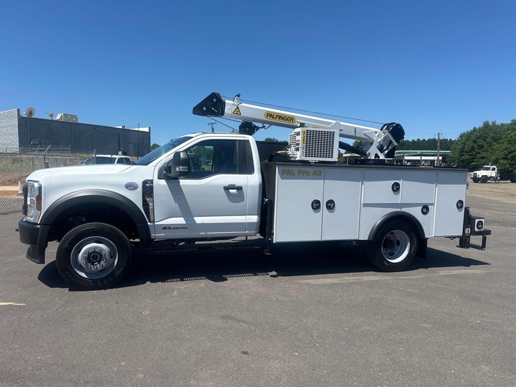 2026-ford-f550-xl-image-6