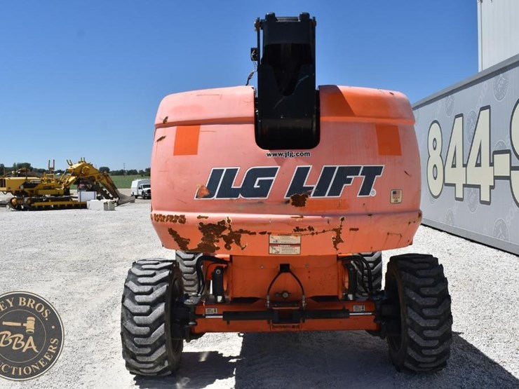 2015-jlg-600s-image-4