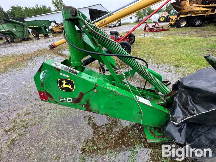 john-deere-285-image-18