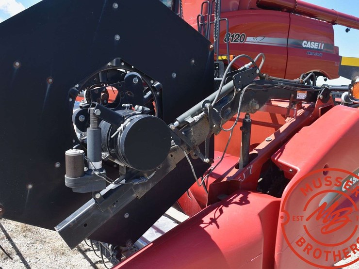 2011-case-ih-3020-image-16