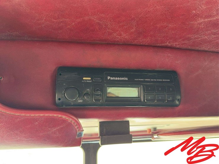 1996-peterbilt-379-image-39