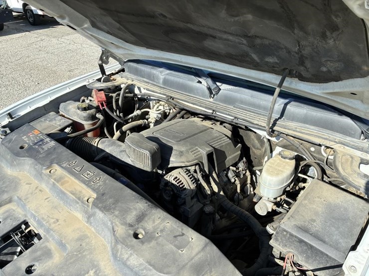 2012-chevrolet-2500hd-image-6