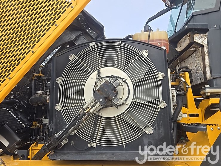 2023-deere-260e-image-32