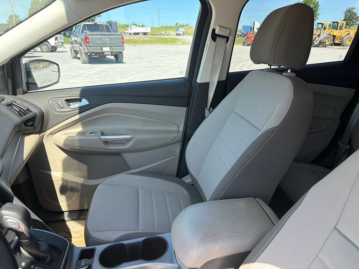 2014-ford-escape-se-image-14