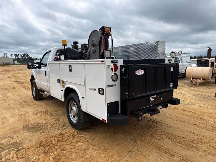 2014-ford-f350-image-3