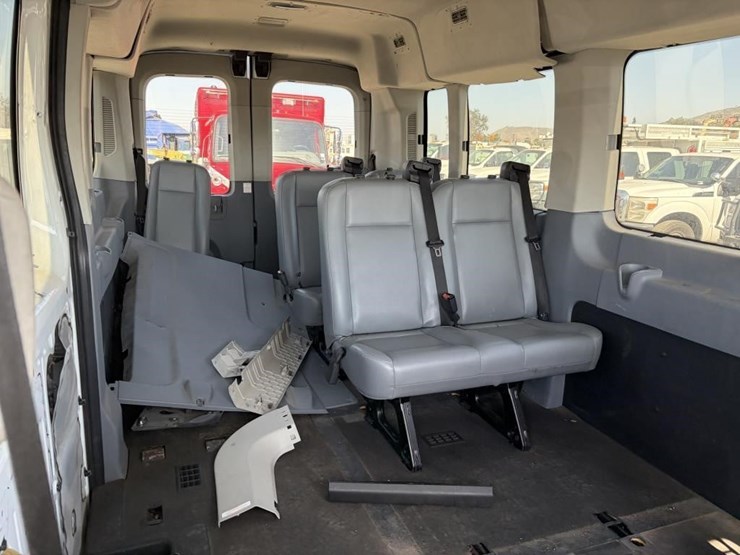 2017-ford-transit-image-17