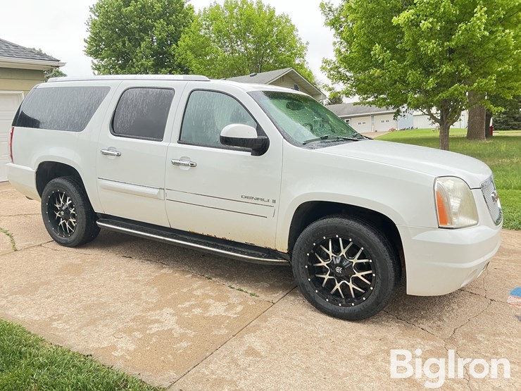 2008-gmc-yukon-denali-image-3