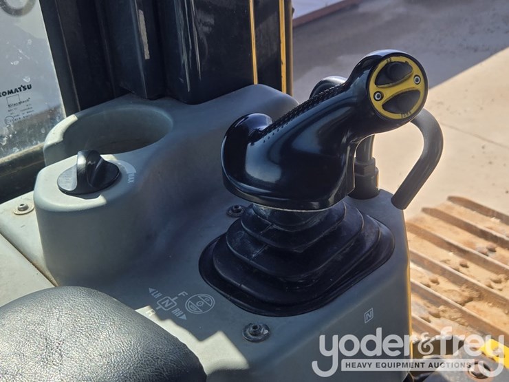 2022-komatsu-d61px-24-image-41