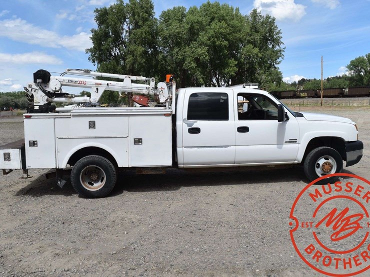 2006-chevrolet-3500-image-10
