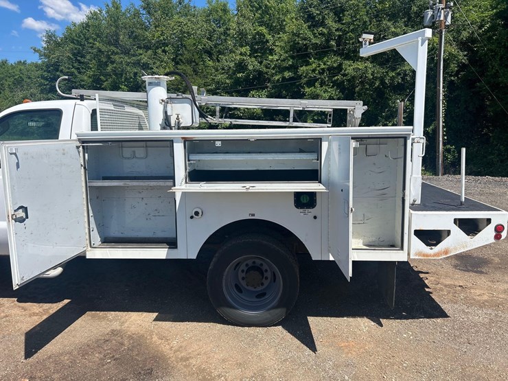 2008-ford-f450-image-24