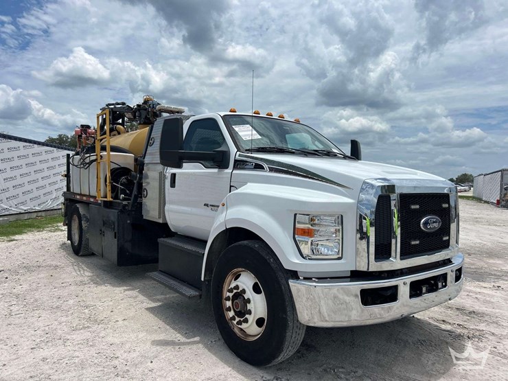 2019-ford-f750-image-2