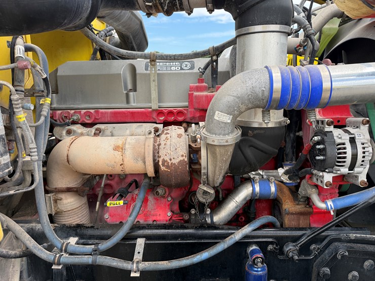 2014-peterbilt-389-image-10