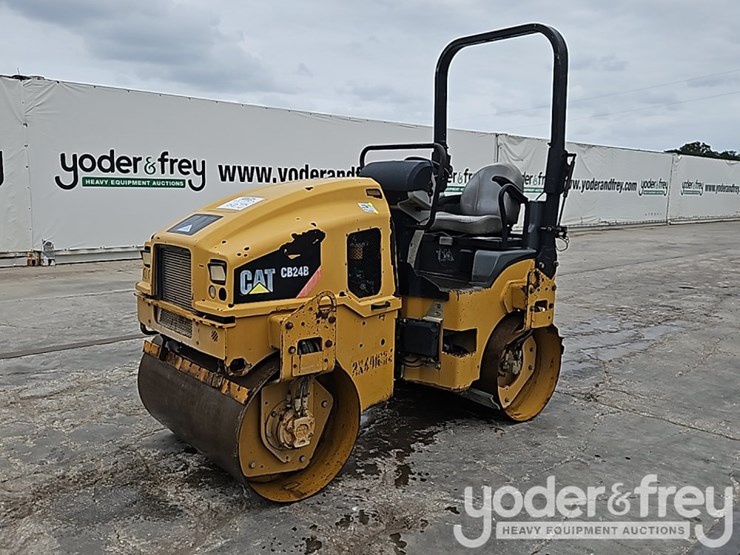 2019-caterpillar-cb24b-image-1