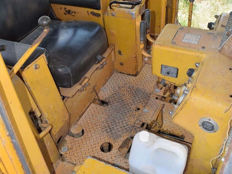 1978-komatsu-d65e-6-image-20