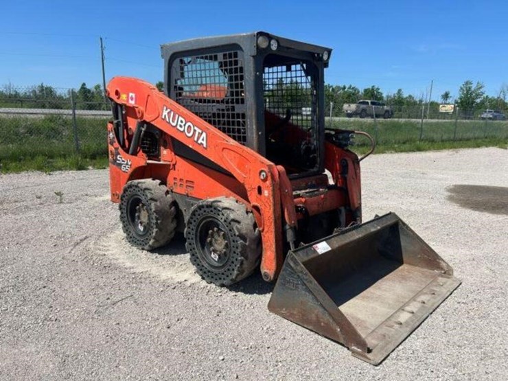 2018-kubota-ssv65-image-2