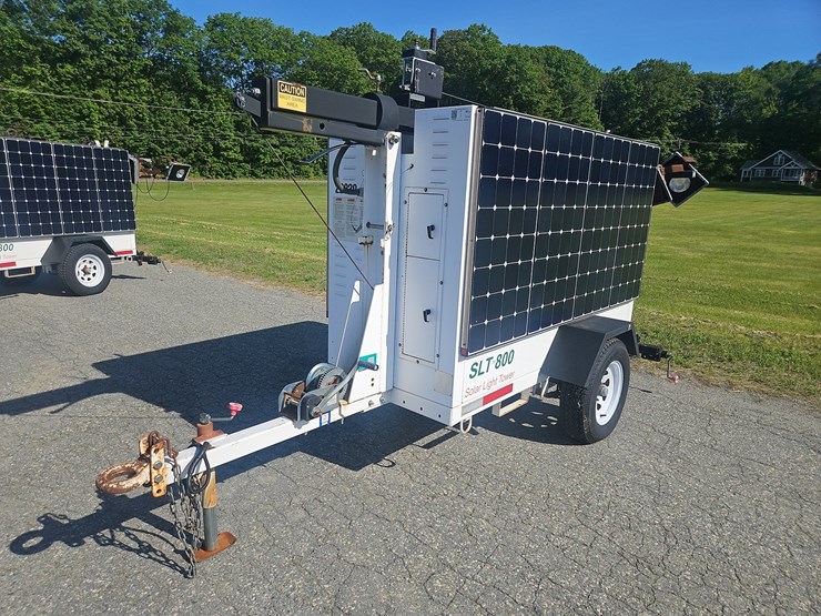 2012-progress-slt800-solar-tow-behind-light-tower-image-1