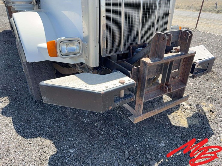 1996-peterbilt-379-image-9