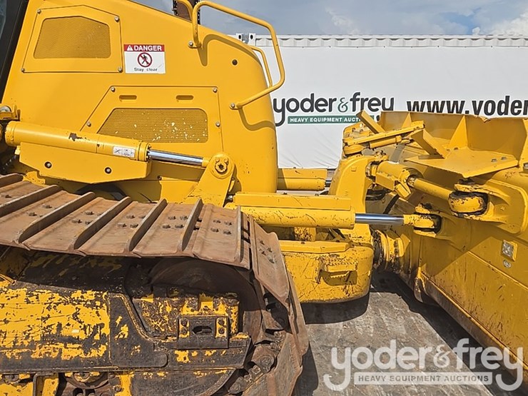 2023-komatsu-d71pxi-24-image-24