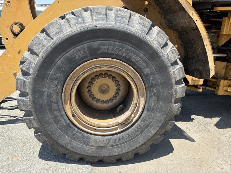 2014-caterpillar-950m-image-10