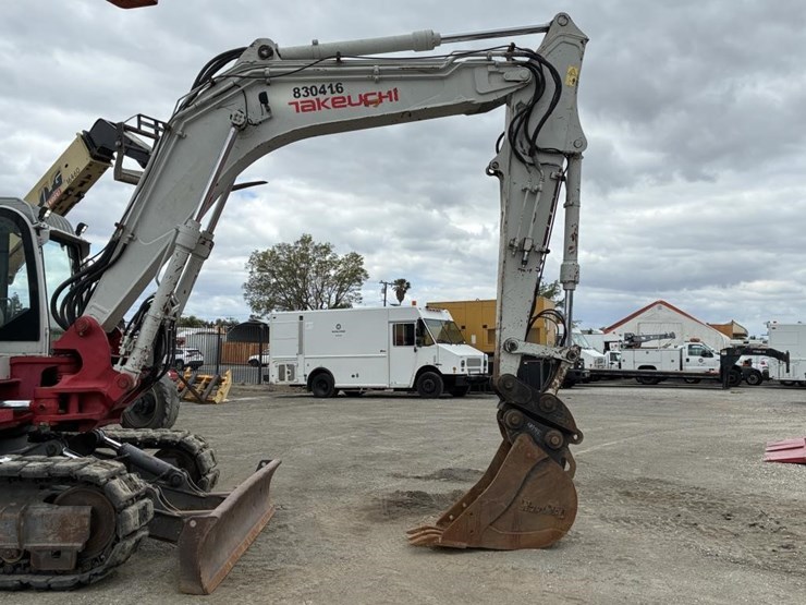 2018-takeuchi-tb2150-image-6