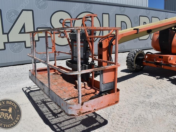 2014-jlg-600a-image-8