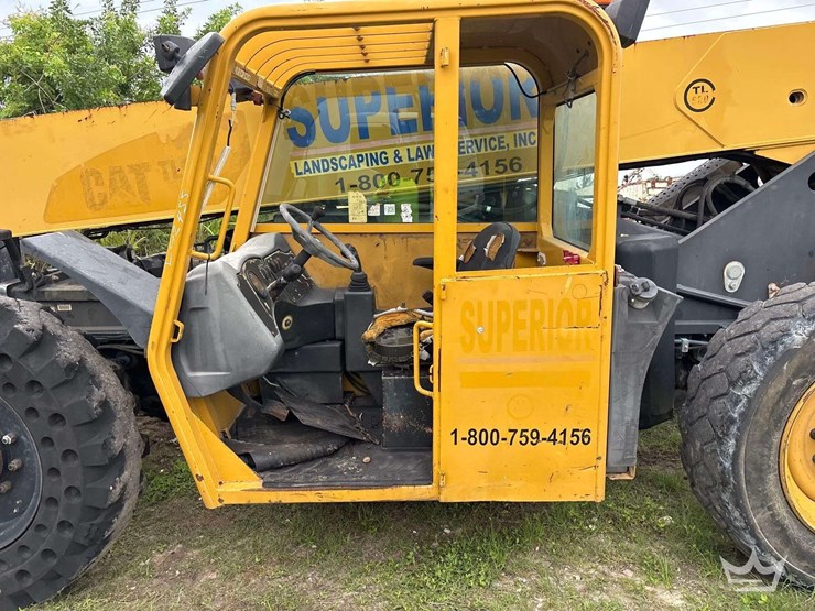 caterpillar-tl943-image-11