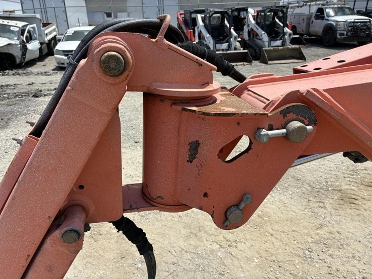 2011-jlg-e400ajpn-image-18
