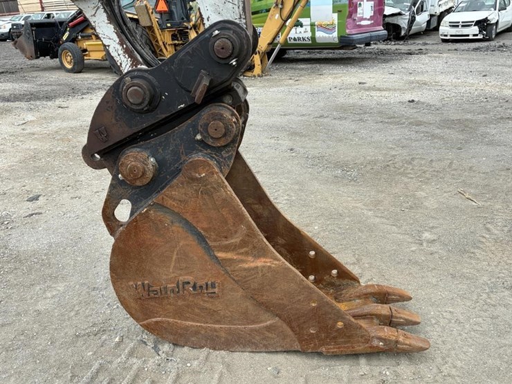 2018-takeuchi-tb2150-image-7