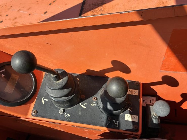 2015-sky-trak-6042-image-22