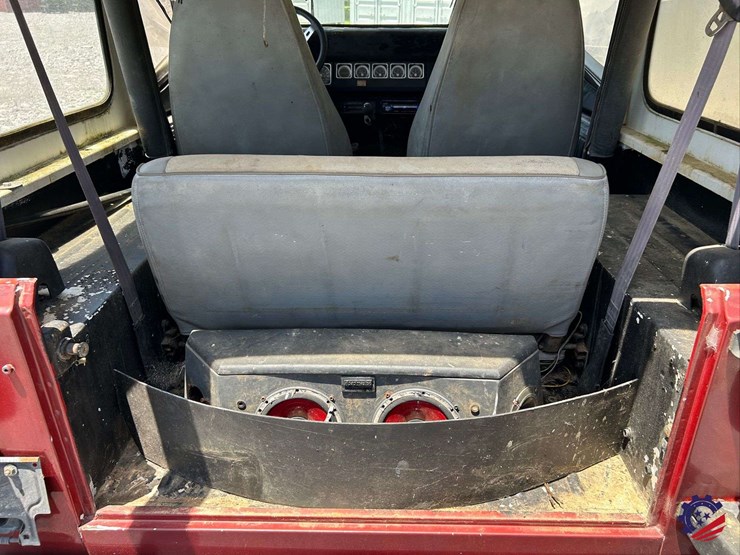 1994-jeep-wrangler-image-60