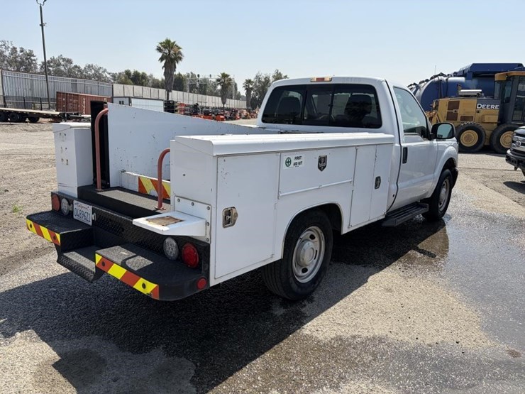 2015-ford-f250-sd-image-3