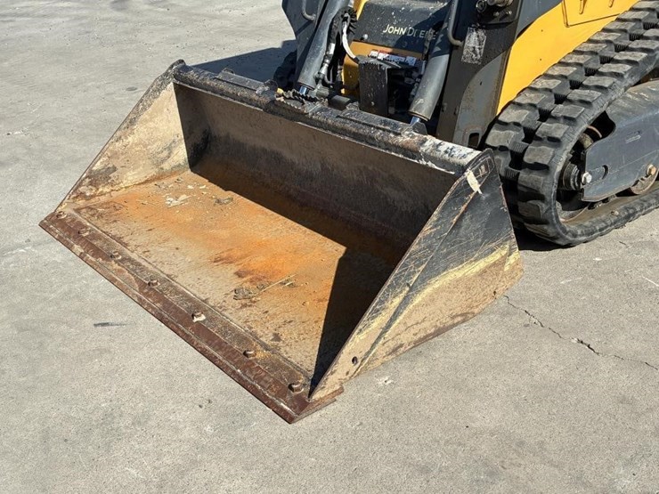2023-deere-317g-image-5
