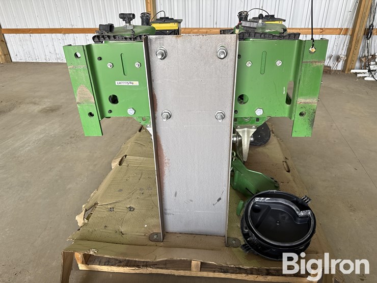 john-deere-planter-row-unit-image-2