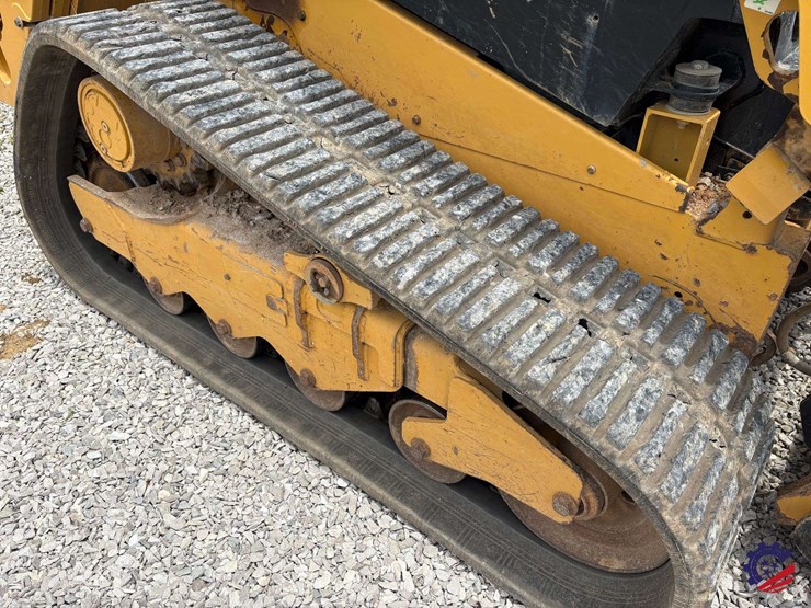 2022-caterpillar-259d3-image-36