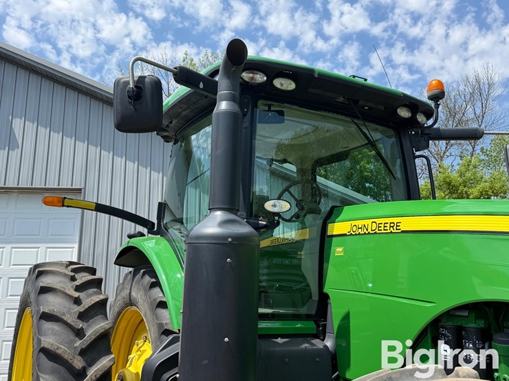 2012-john-deere-8285r-image-12
